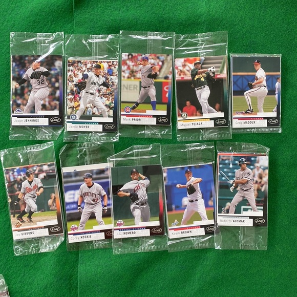 Leaf Baseball Cards 41 Packs - NWT - Sealed - Picture 2 of 9